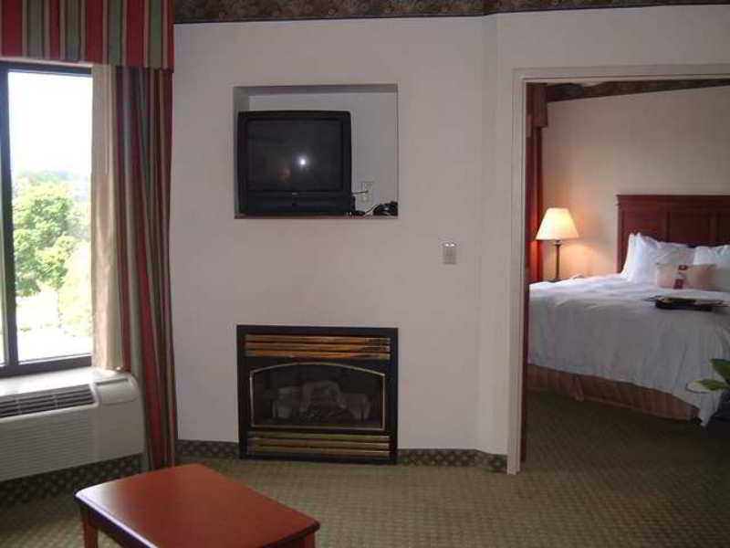 Hampton Inn & Suites Valley Forge/Oaks Phoenixville Bilik gambar